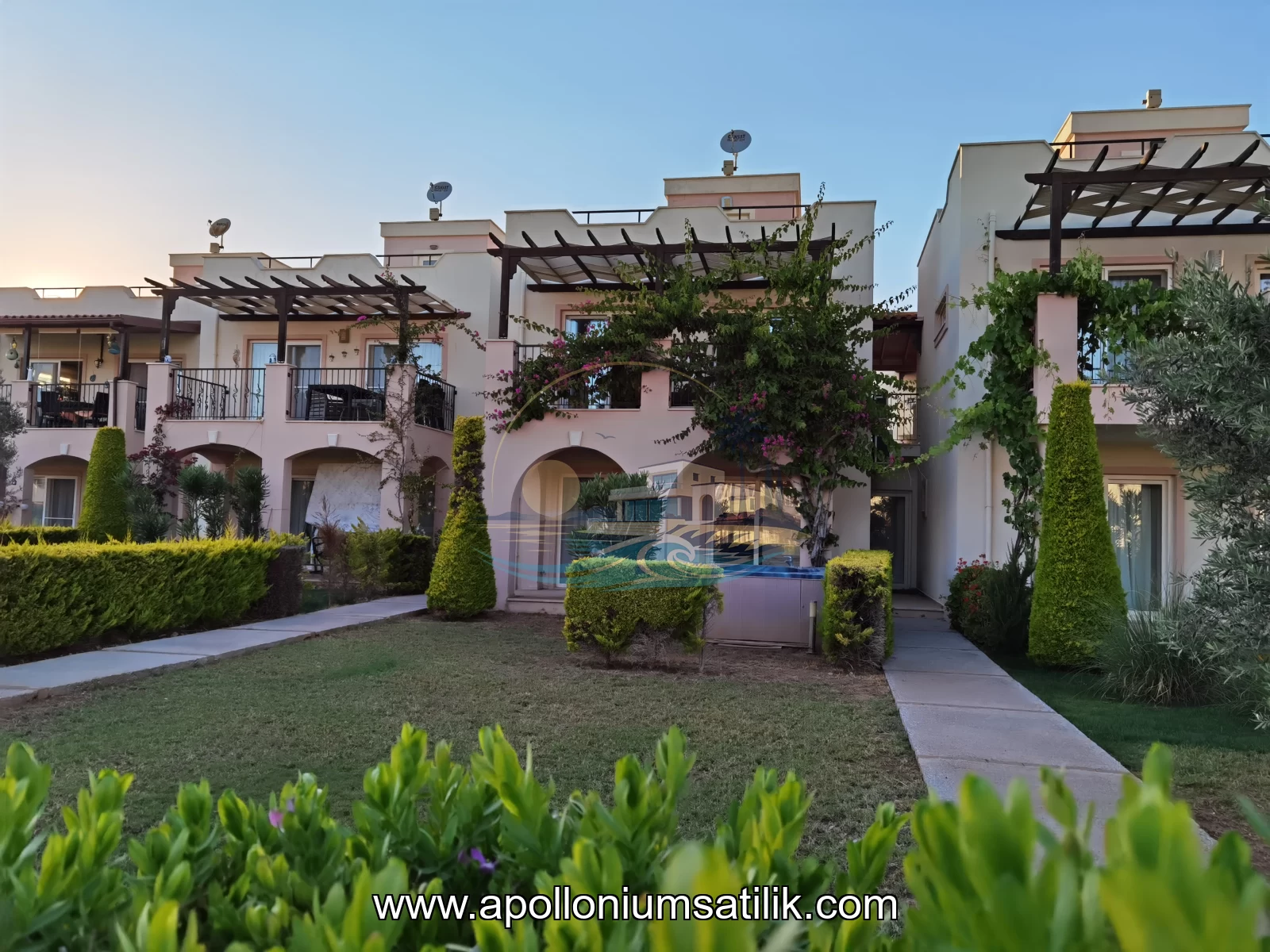 Apolloniumda Tam Müstakil, Jakuzili ve Full Eşyalı 3+1 Hera Villa