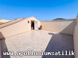 Apollonium Eros Bloklarında Eşsiz Deniz Manzaralı, Üst Kat Kullanımlı Daire