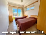 Denize Sıfır Apolloniumda Satılık Geniş Bahçeli, Köşe Konumlu 2+1 Daire