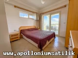 Denize Sıfır Apolloniumda Satılık Geniş Bahçeli, Köşe Konumlu 2+1 Daire