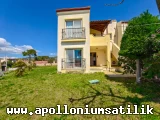 Denize Sıfır Apolloniumda Satılık Geniş Bahçeli, Köşe Konumlu 2+1 Daire